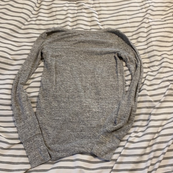 Abercrombie long sleeve T-shirt - Picture 2 of 3